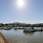 Vue Plongeante Sur L\'Eau